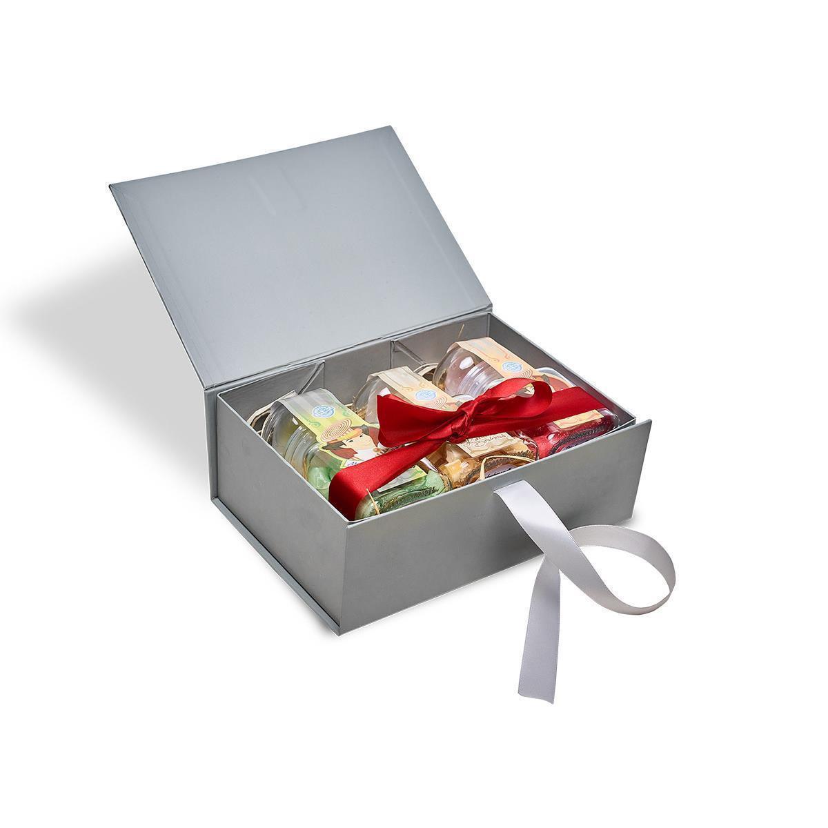 Box_offen_mit_Schleife_1200px